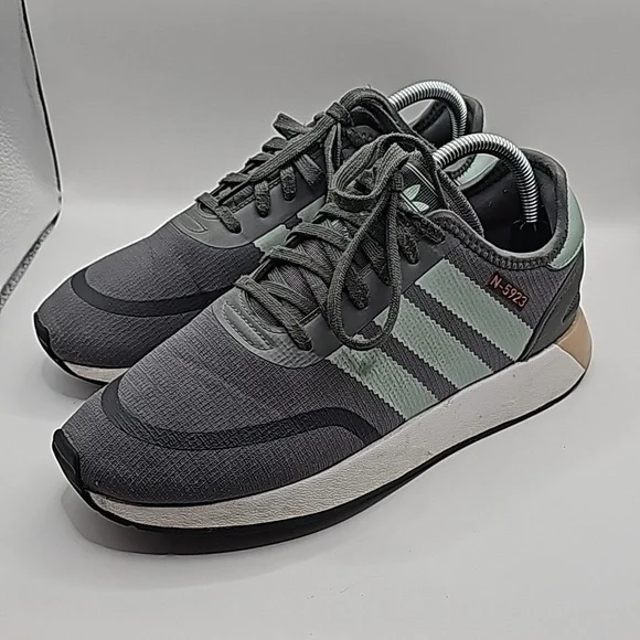 adidas gazelle silver green womens Adidas Iniki Runner / I-5923